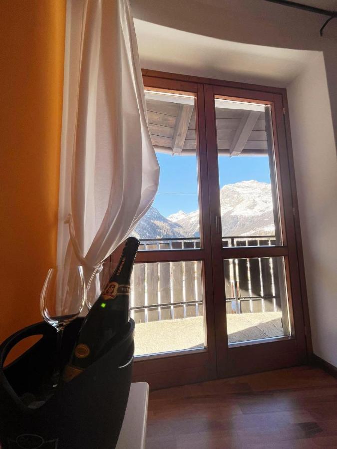 Hotel Sasso Nero Chiesa in Valmalenco Exterior foto
