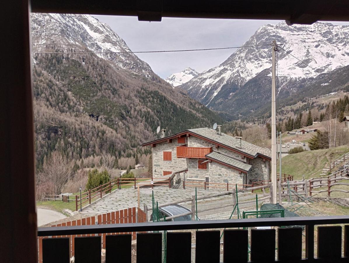 Hotel Sasso Nero Chiesa in Valmalenco Exterior foto