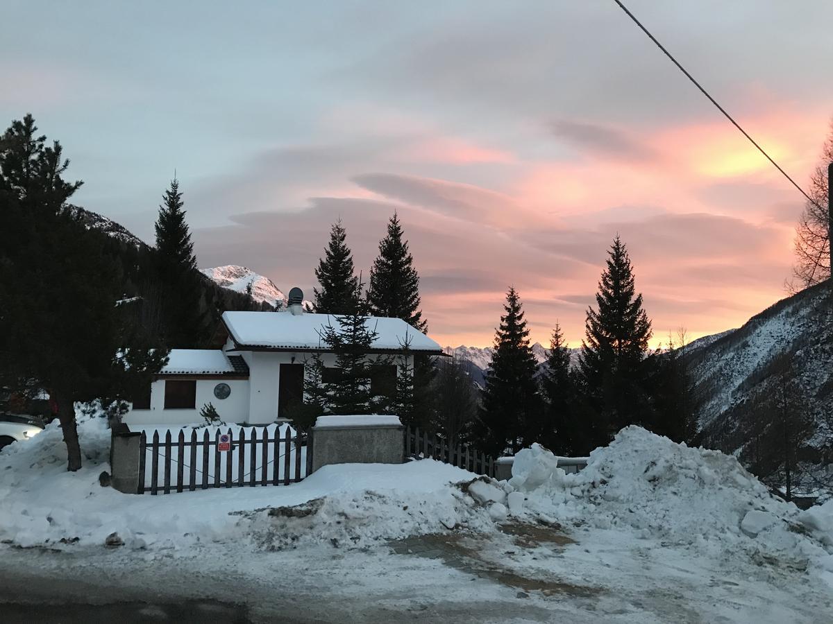 Hotel Sasso Nero Chiesa in Valmalenco Exterior foto